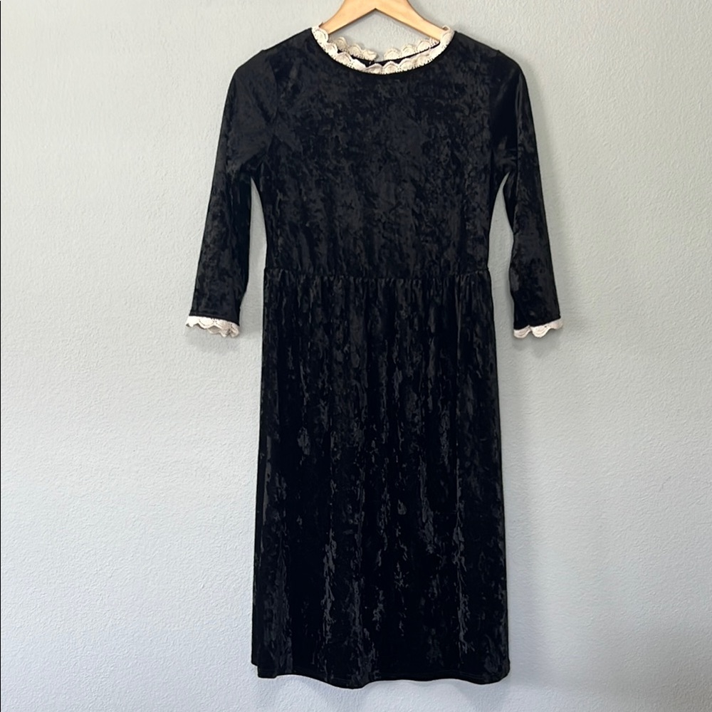 Black Sheath Dress with Peter Pan Collar and Cuffed‎ 3/4 Sleeves